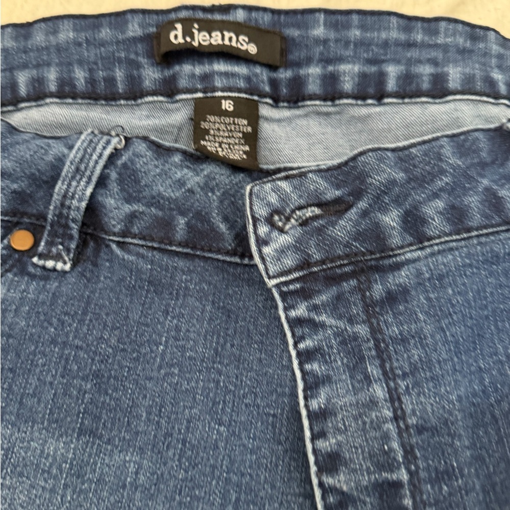 d. jeans Women's Indigo Straight Leg Jeans